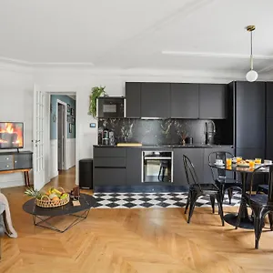 Magnifique Au Coeur Du Xviiieme Appartement